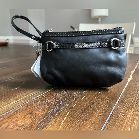 NWT coach wristlet - Picture 1 of 9